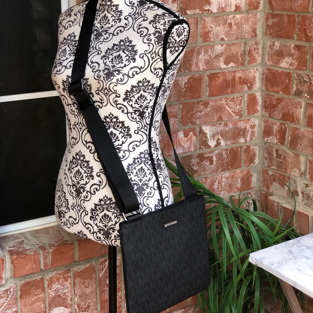 Michael Kors Black Men’s Messenger Bag - Picture 8 of 8